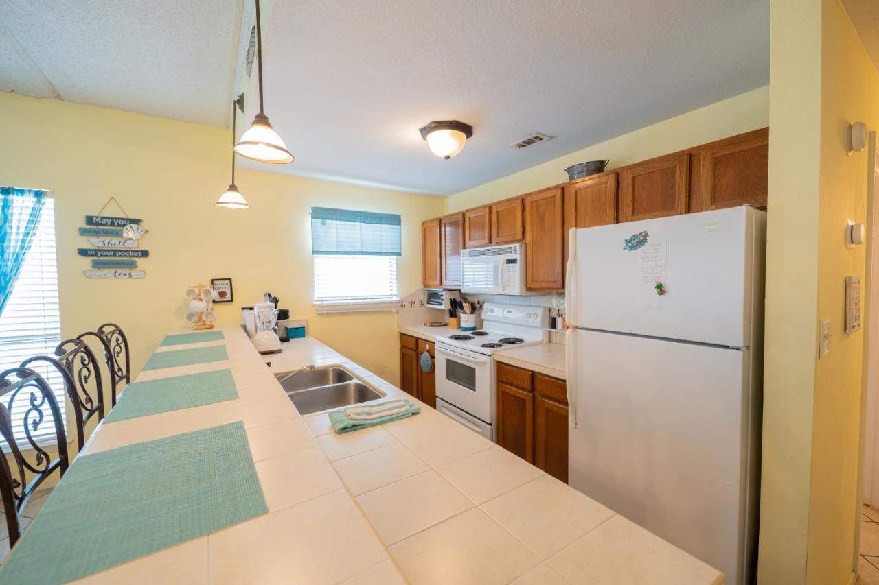 Affordable Spi Family Condo - Walking Distance To The Beach, Sleeps 6, Third Floor, 2025 Traveler Award 사우스 파드레 아일랜드 외부 사진