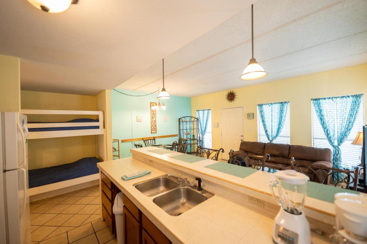 Affordable Spi Family Condo - Walking Distance To The Beach, Sleeps 6, Third Floor, 2025 Traveler Award 사우스 파드레 아일랜드 외부 사진
